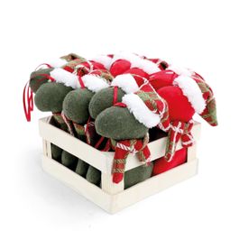 Enfeite Para Pendurar Osso Com Gorro Verde Vermelho e Branco