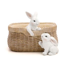 Cesto Decorativo de Resina c/ 2 Coelhos Marrom / Branco (Breeze)