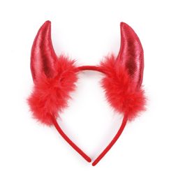 Tiara Chifre Plumas Vermelho