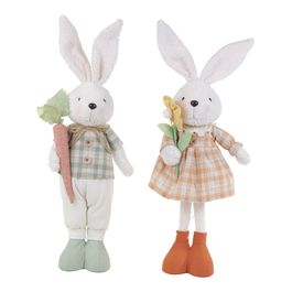 Casal Coelhos com Flor Amarela e Cenoura Em Tecido Sortido Branco/Verde e Laranja 60cm (Sunflower)